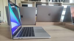 Apple Macbook Pro 13 2018 A1989 image 4