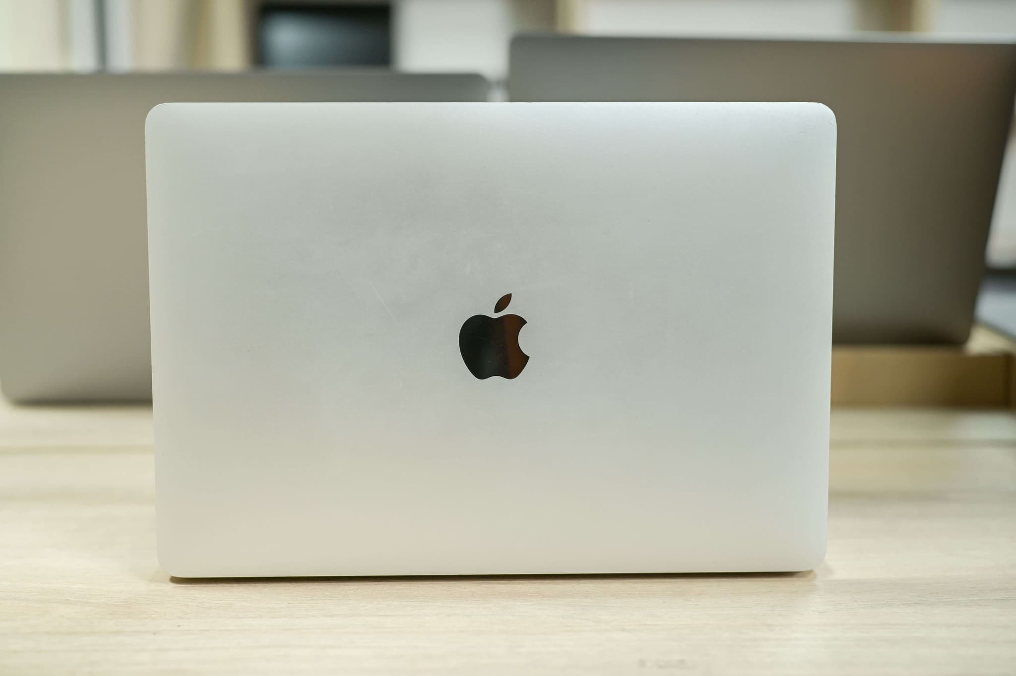 Apple Macbook Pro A1989 2019 image 10