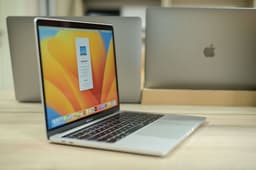 Apple Macbook Pro A1989 2019 image 1