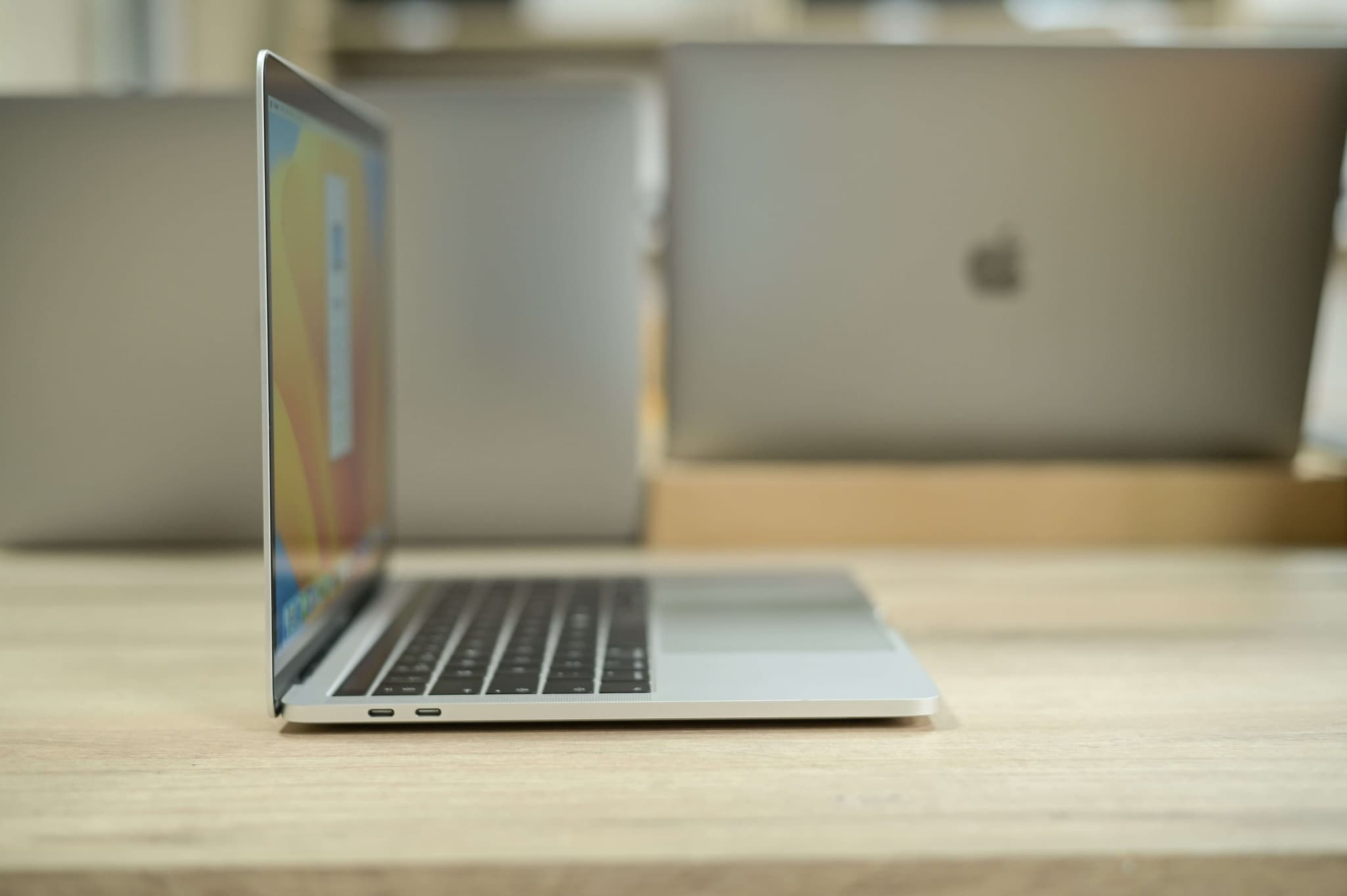 Apple Macbook Pro A1989 2019 image 2