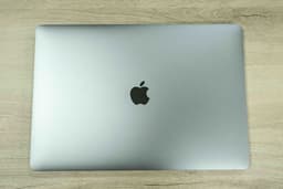 Apple Macbook Pro A1707 2017 image 11