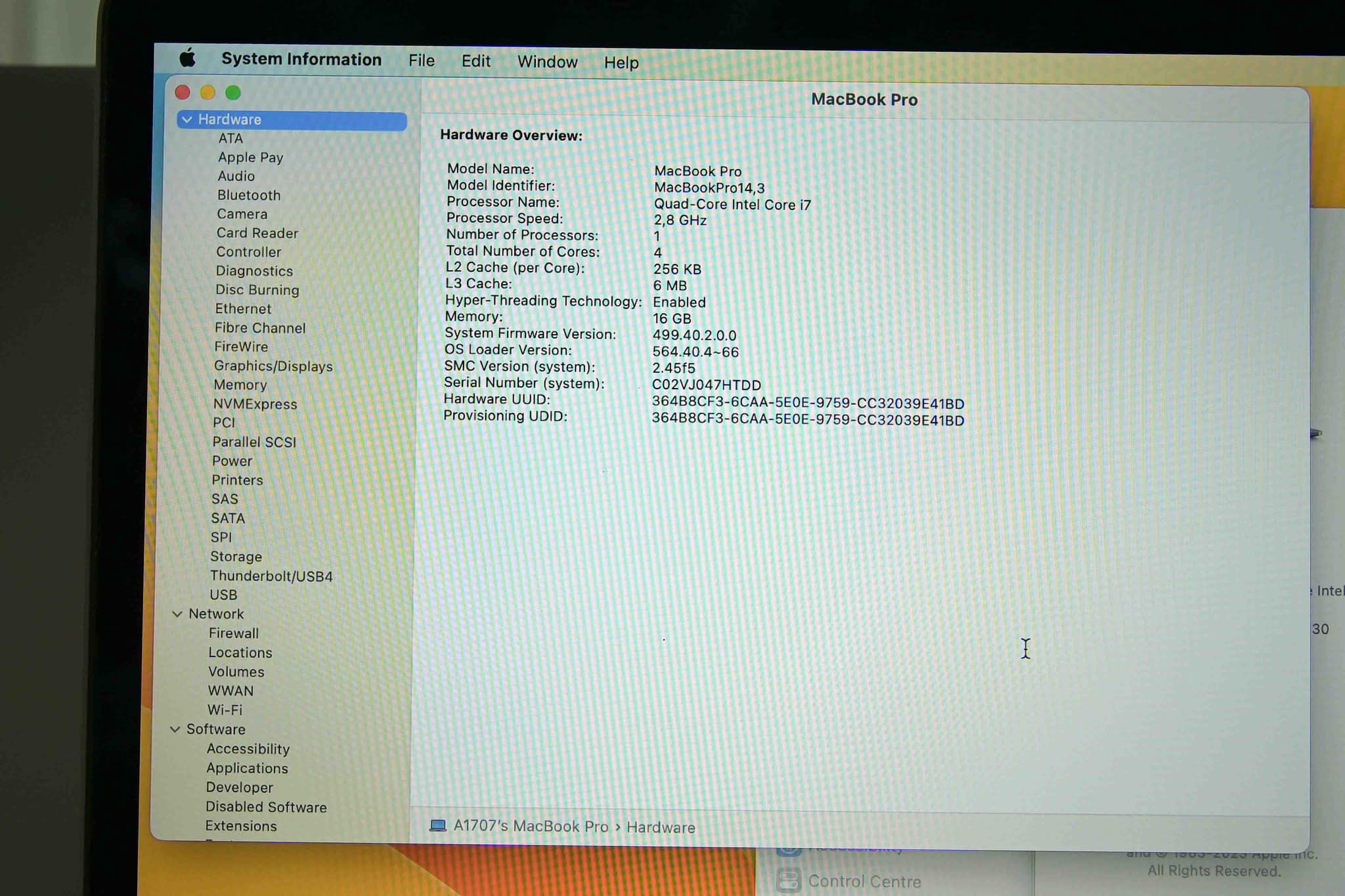 Apple Macbook Pro A1707 2017 image 6
