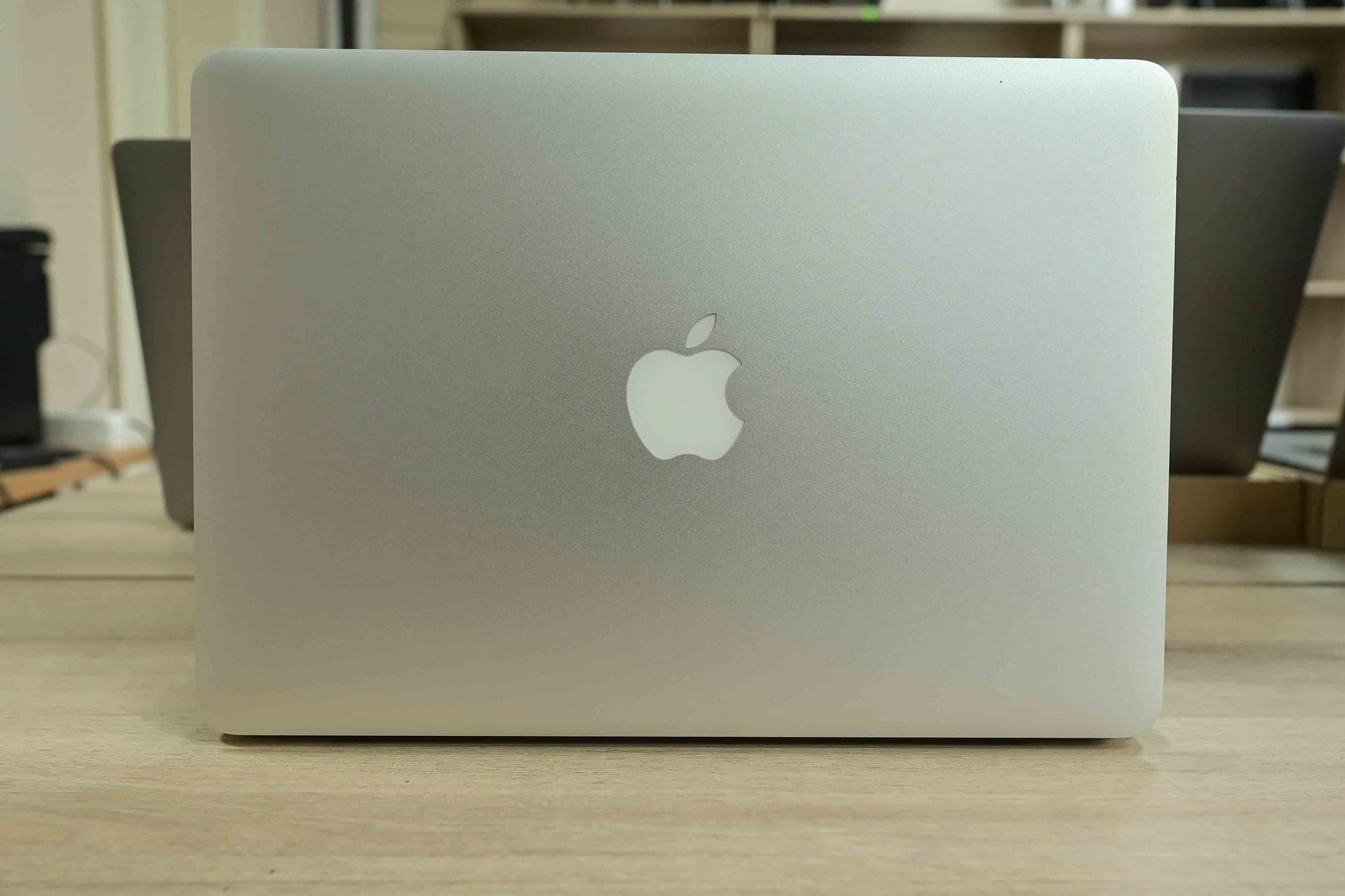 Apple Macbook Pro A1502 2015 image 10