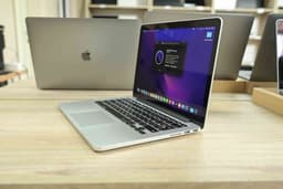 Apple Macbook Pro A1502 2015 image 3