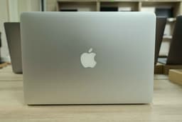 Apple Macbook Pro A1502 2015 image 10