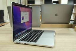 Apple Macbook Pro A1502 2015 image 1