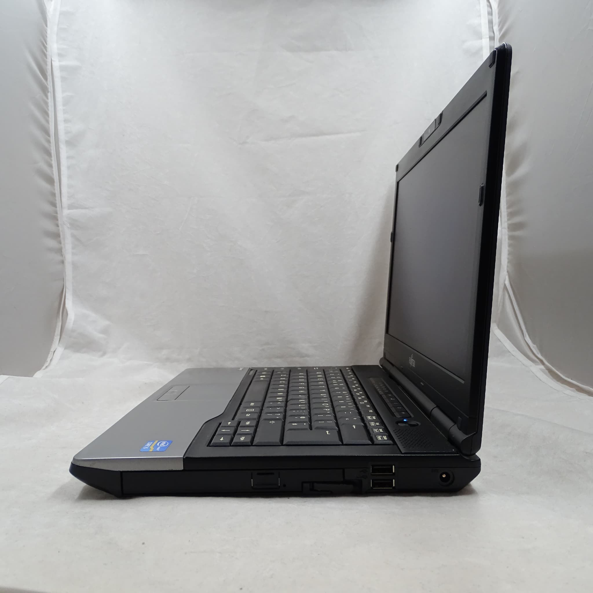 Fujitsu LIFEBOOK S752 image 1