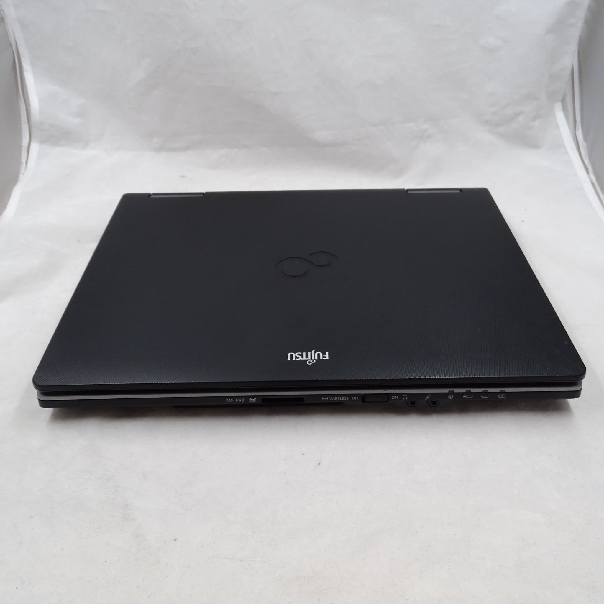 Fujitsu LIFEBOOK S752 image 2