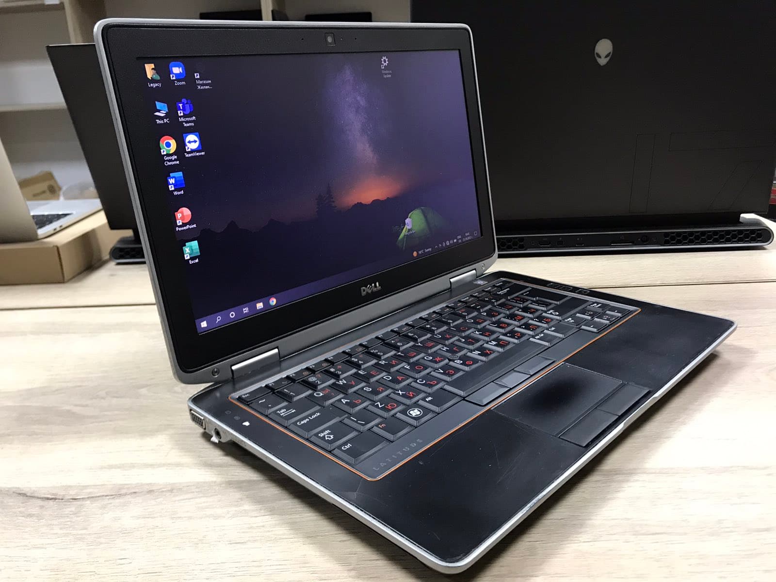 Dell E6320 image 0