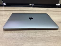Apple Macbook Pro 13 2018 A1989 image 2