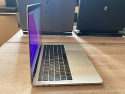 Apple Macbook Pro 13 2016 A1706 image 1