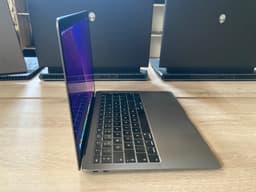 Apple Macbook Air 13 2019 A1932  image 4