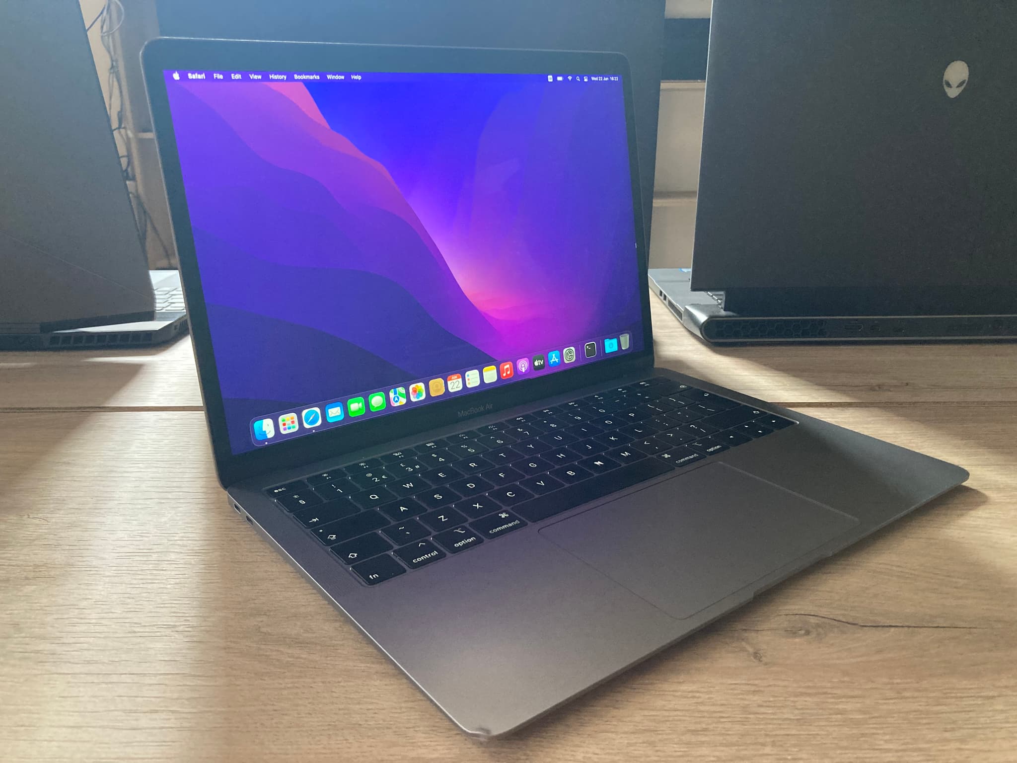 Apple Macbook Air 13 2018 A1932 image 2