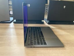 Apple Macbook Pro 13 2019 A1989  image 3