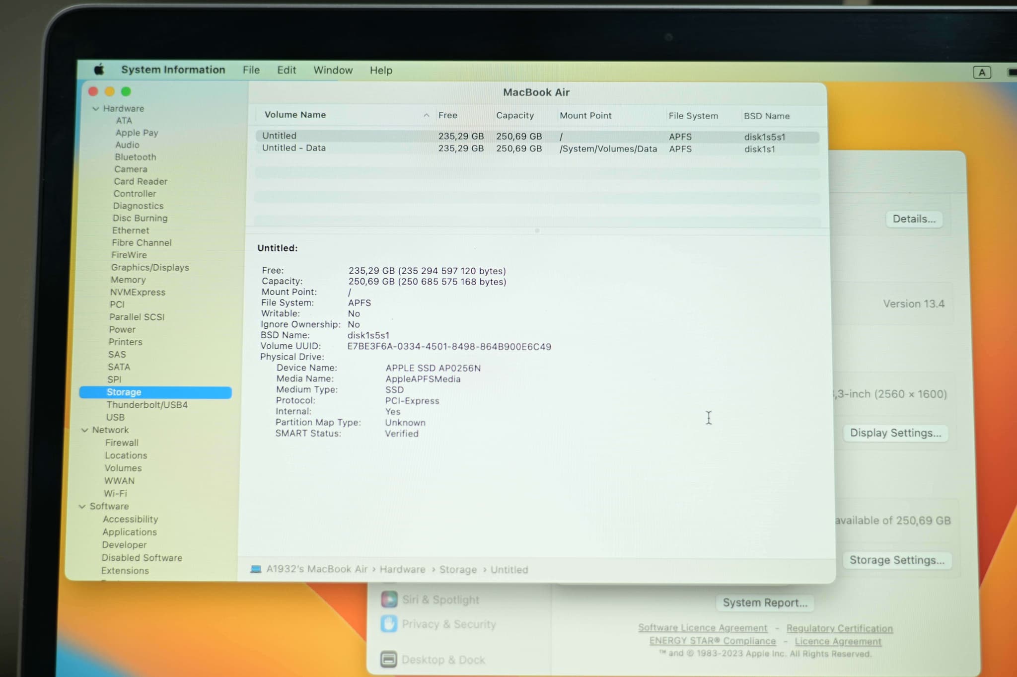 Apple Macbook Pro A1932 2019 image 9