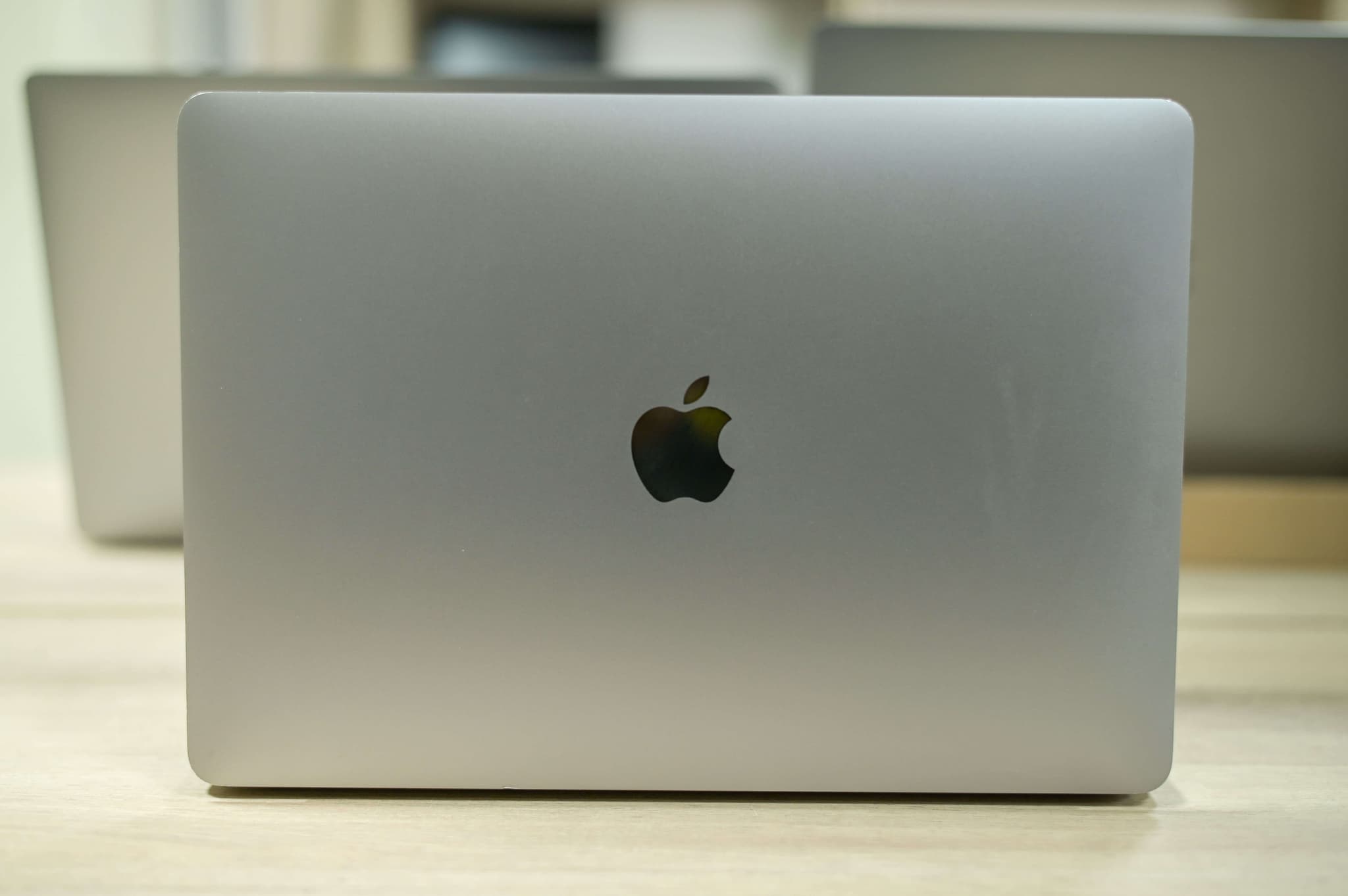 Apple Macbook Pro A1932 2019 image 10